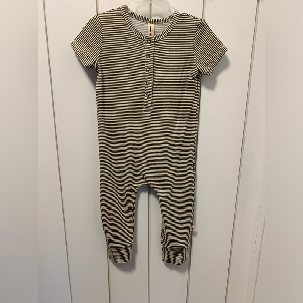 💛2/$30 Baby Sprouts Short Sleeve Baby Jumpsuit